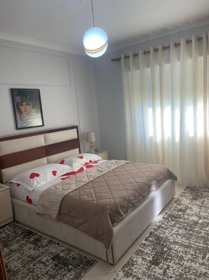 Durres, jepet me qera apartament 1+1+Ballkon Kati 5, 64 m² 400 € (plazh)