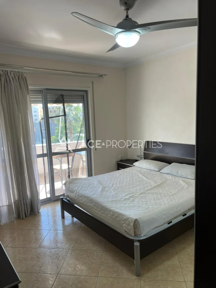 Durres, jepet me qera apartament 1+1 Kati 2, 100 m² 400 € (Durres,Plazh)