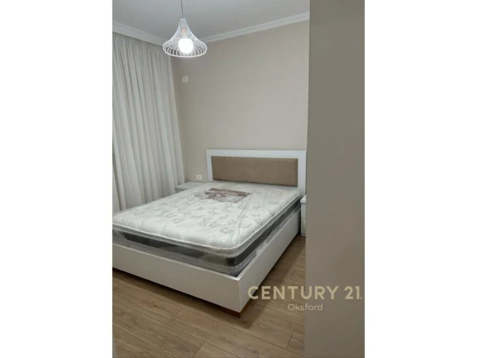 Shqiperi, jepet me qera apartament 1+1 Kati 7, 145 m² 520 € (Liqeni i Thatë! )