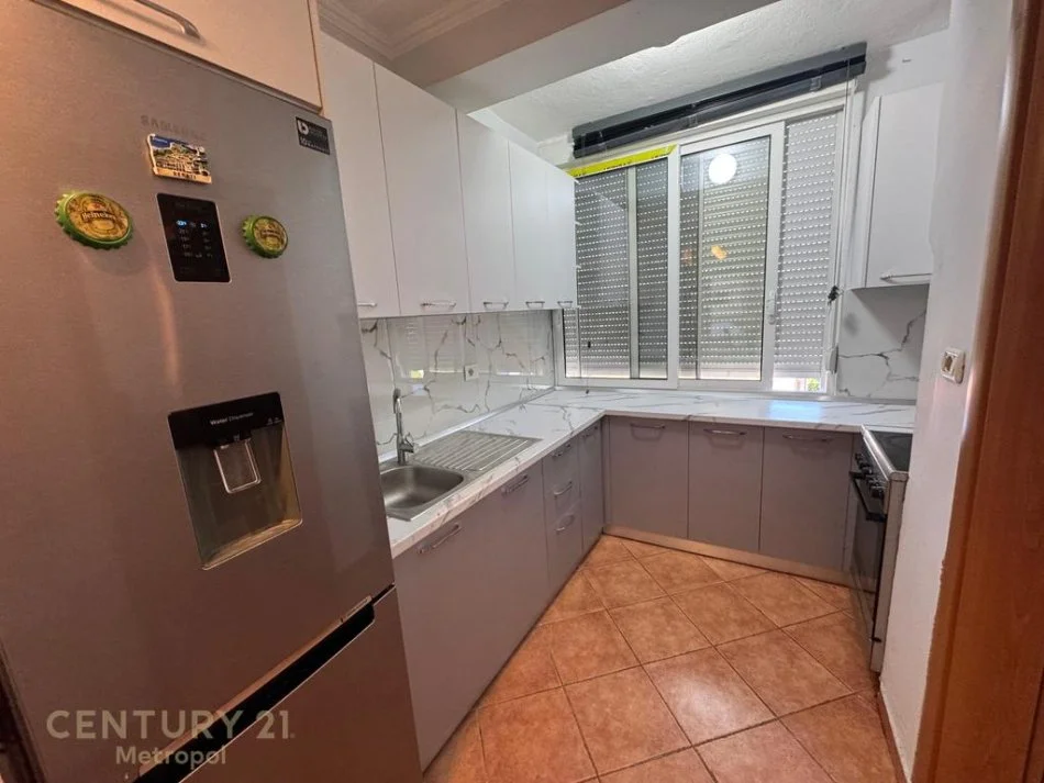 Tirane, jepet me qera apartament 2+1 Kati 5, 70 m² 550 € (Myslym Shyri, Tiranë)