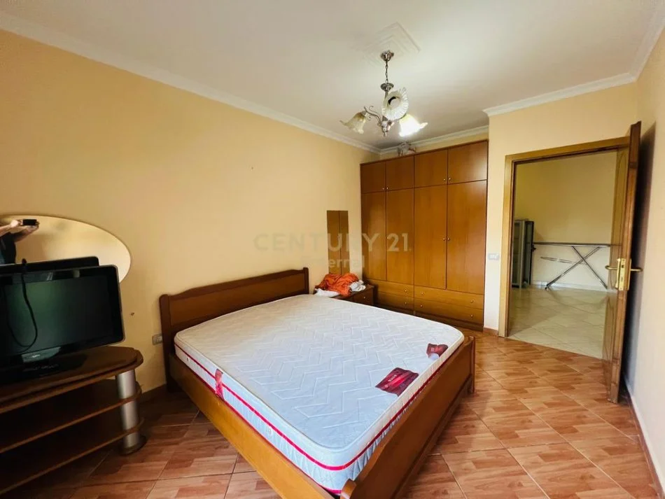 Tirane, jepet me qera apartament 1+1+Ballkon Kati 2, 66 m² 500 € (Rruga e Dibrës, pranë Selvisë, Tiranë)