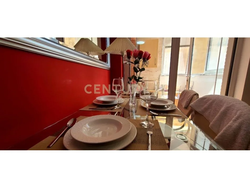 Apartament 1+1 me qera ne Qender te Tiranes, 550 € / ne muaj