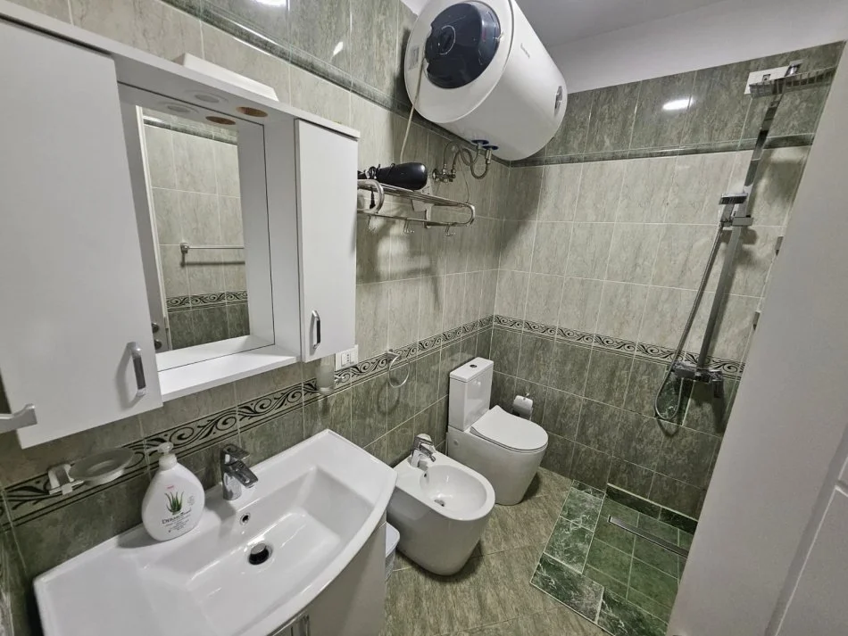 Tirane, jepet me qera apartament 1+1 Kati 6, 60 m² 600 € 