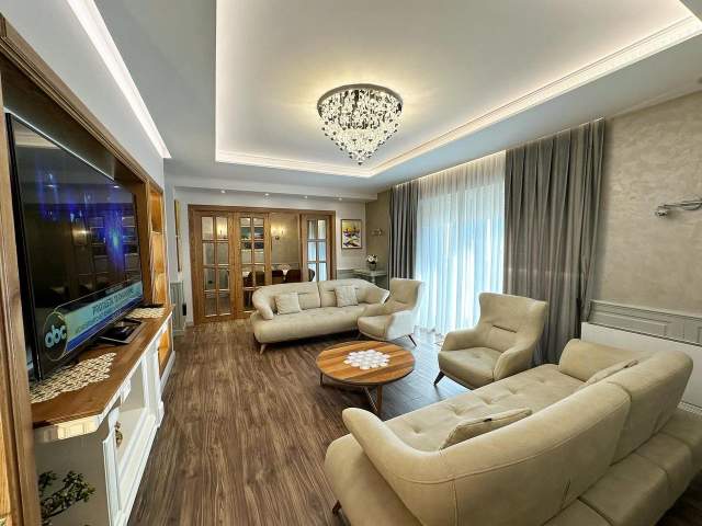 Tirane, shes apartament 3+1+A+BLK Kati 5, 202 m² 500.000 Euro (Liqeni i Thate)