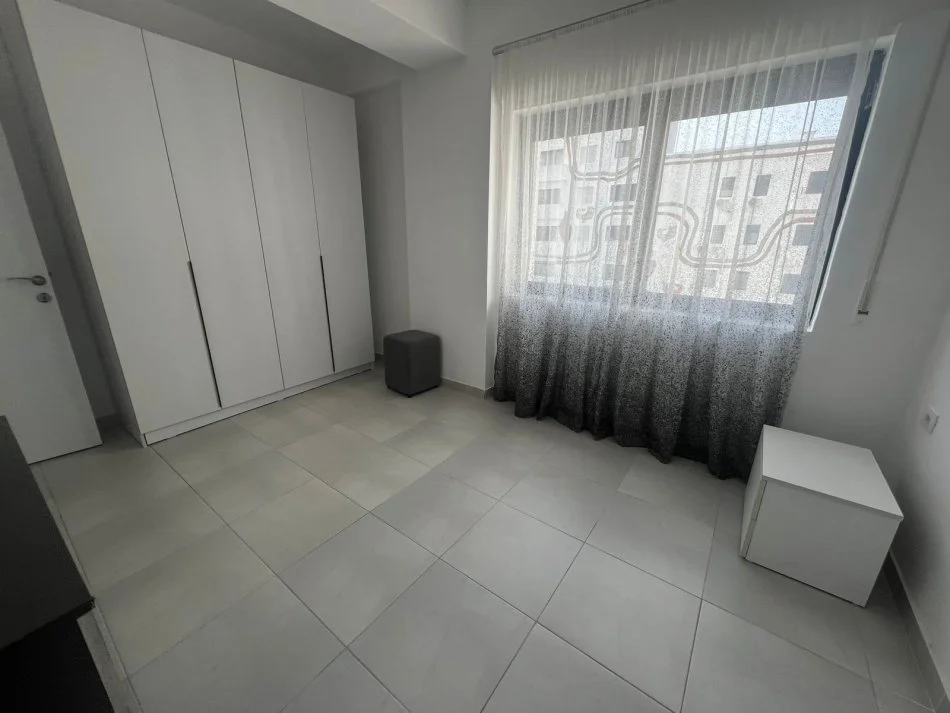 Tirane, jepet me qera apartament 1+1 Kati 1, 60 m² 450 € (Rezidenc Kodr e Diellit 2)