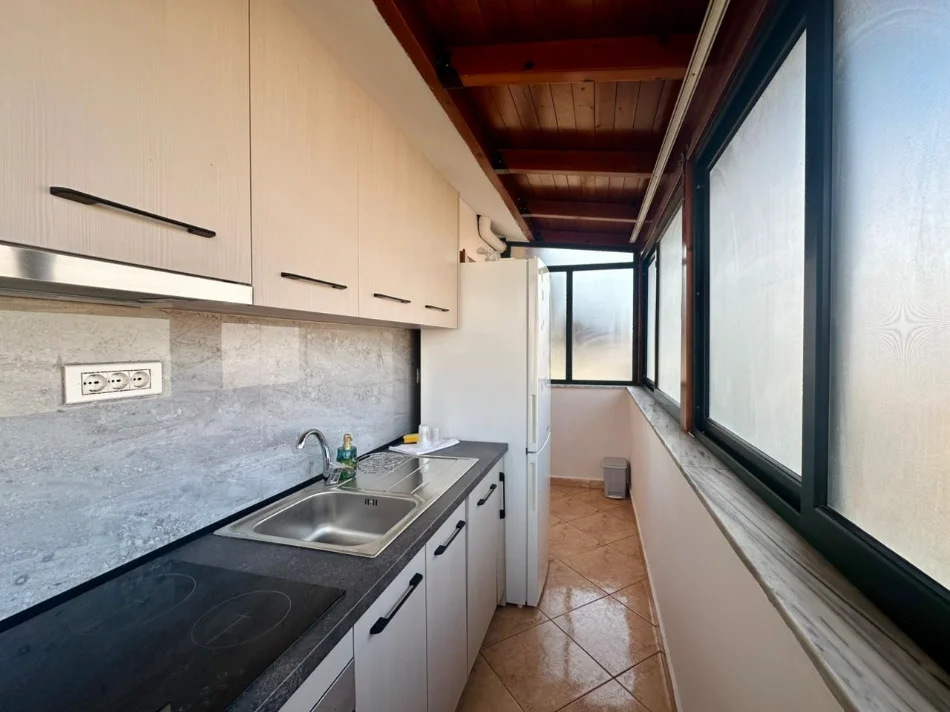 Tirane, jepet me qera apartament 2+1+Ballkon Kati 5, 80 m² 800 €