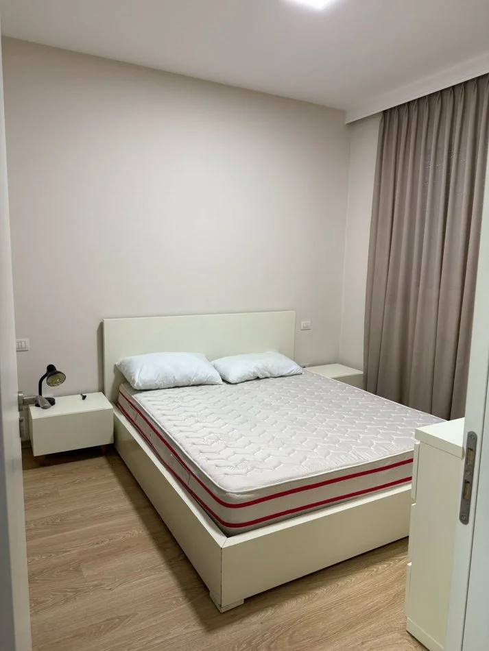 Tirane, jepet me qera apartament duplex 3+1+Ballkon Kati 0, 125 m² 1.200 € (Rezidenca Kodra e Diellit 1)