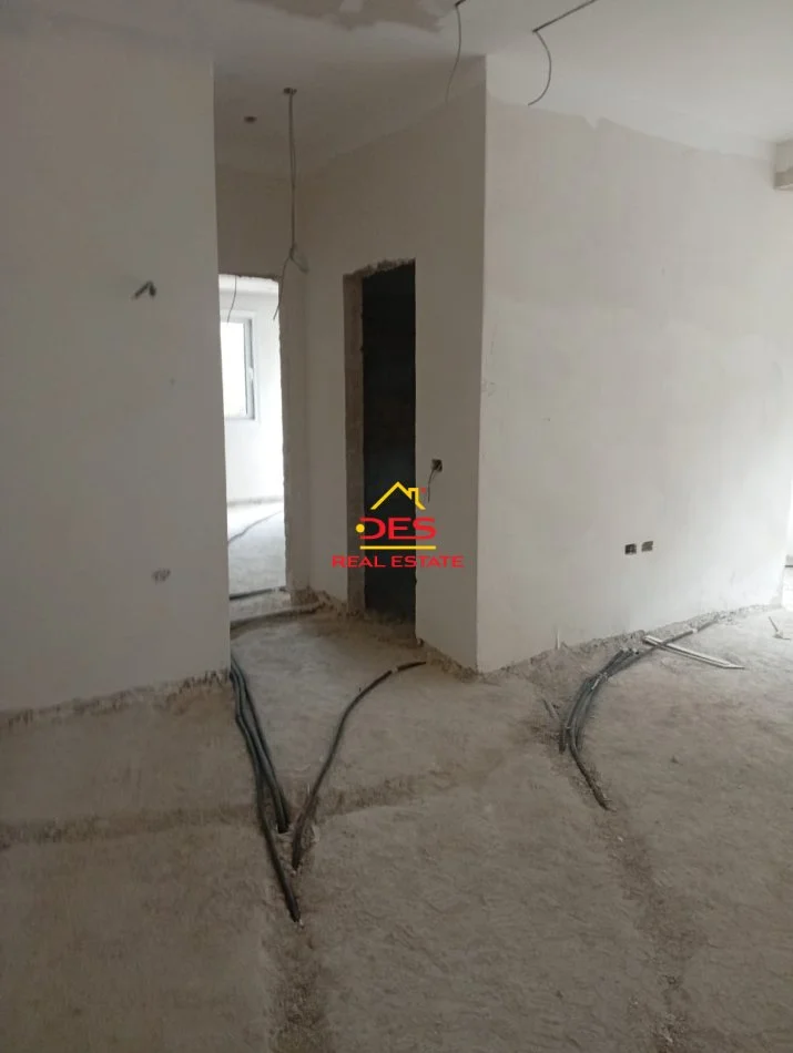 Vlore, shitet apartament 2+1+Ballkon Kati 2, 98 m² (Rruga Fiqirete Musta)