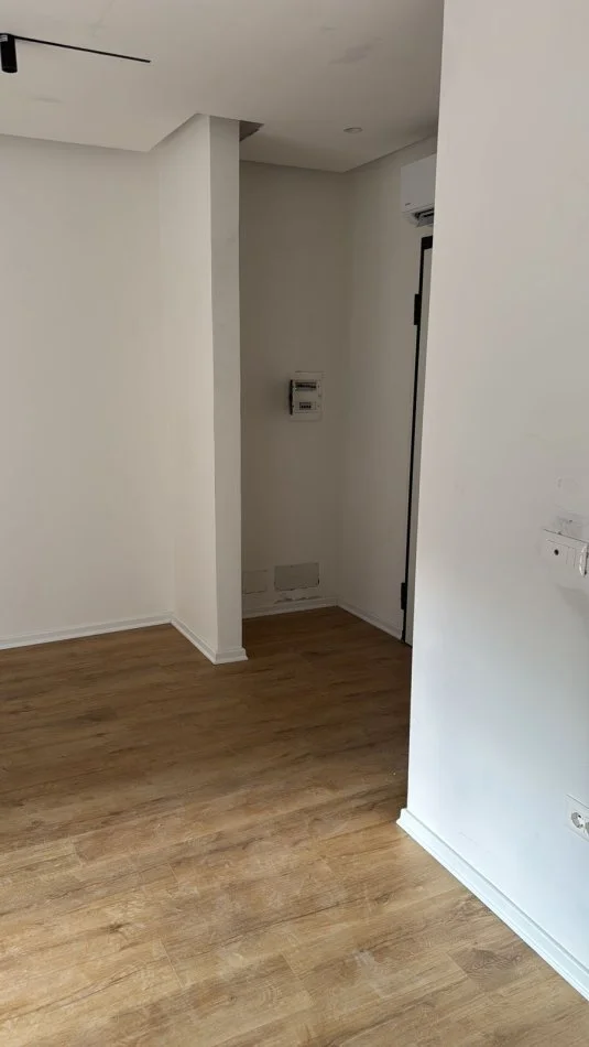 Tirane, jepet me qera apartament 1+1+Ballkon Kati 3, 60 m² 550 € 