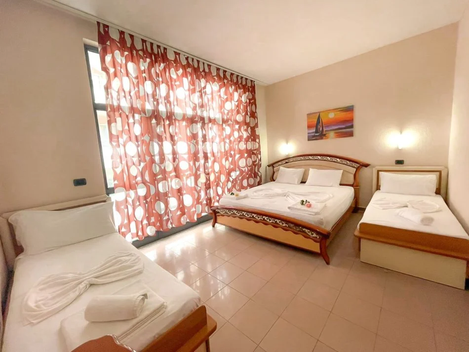 Durres, jepet me qera hotel , 36.000 € 