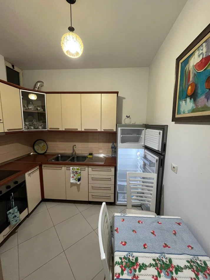 Tirane, jepet me qera apartament 2+1+Ballkon Kati 7, 650 € (Don Bosko, Viva Market)