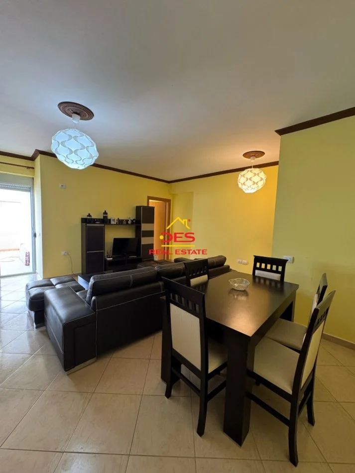 Vlore, jepet me qera apartament 1+1+Ballkon Kati 6, 75 m² 500 € (Rruga Murat Tërbaçi)