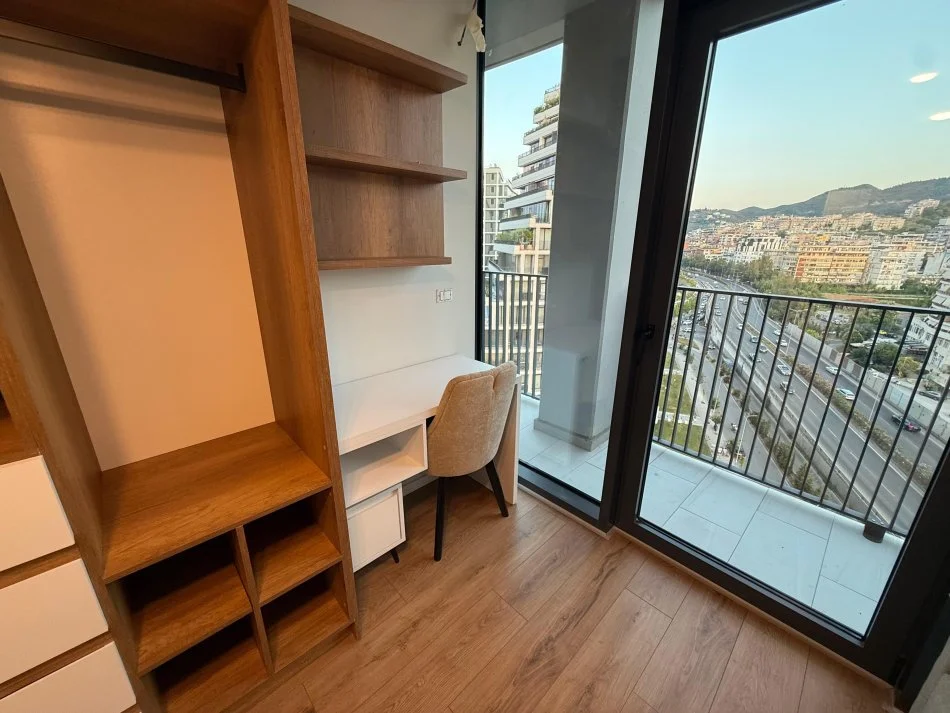 Tirane, jepet me qera apartament 2+1+Ballkon Kati 10, 120 m² 1.800 € 