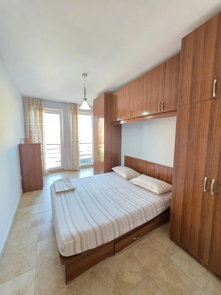 Tirane, jepet me qera apartament , 85 m² 550 € 
