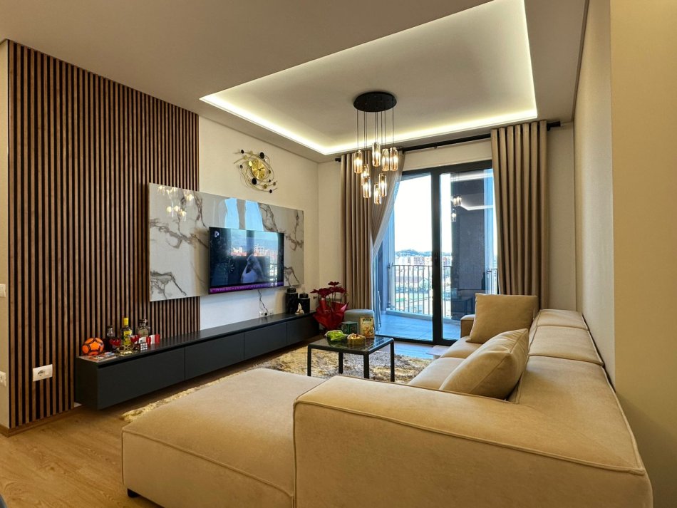Tirane, jepet me qera apartament 2+1 Kati 7, 131 m² 1.000 € (rruga e kavajes)