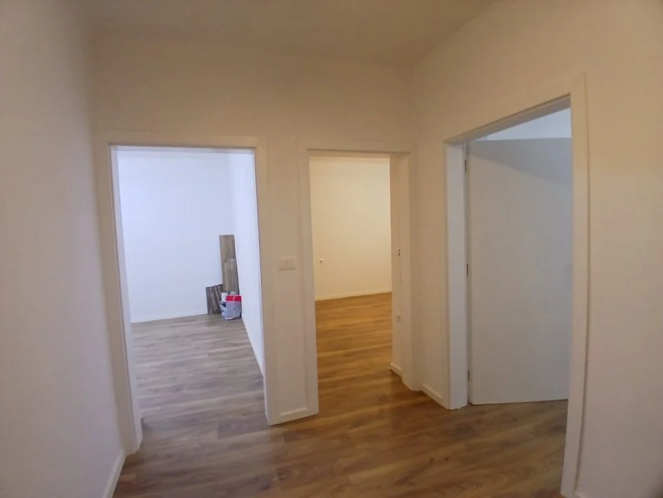 Tirane, shitet apartament 2+1 Kati 1, 70 m² 128.000 € (Rruga Todi Shkurti)