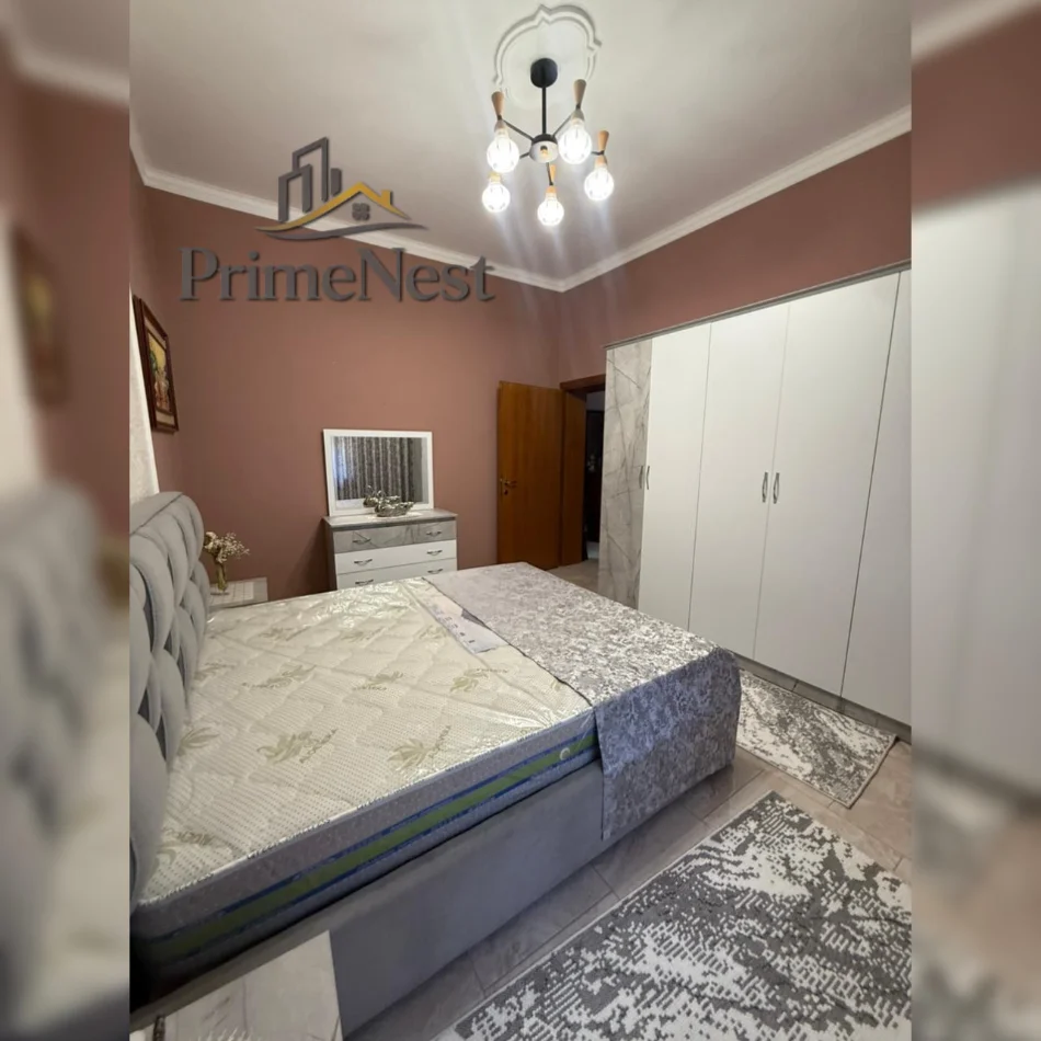 Tirane, jepet me qera apartament 2+1 Kati 2, 650 € 
