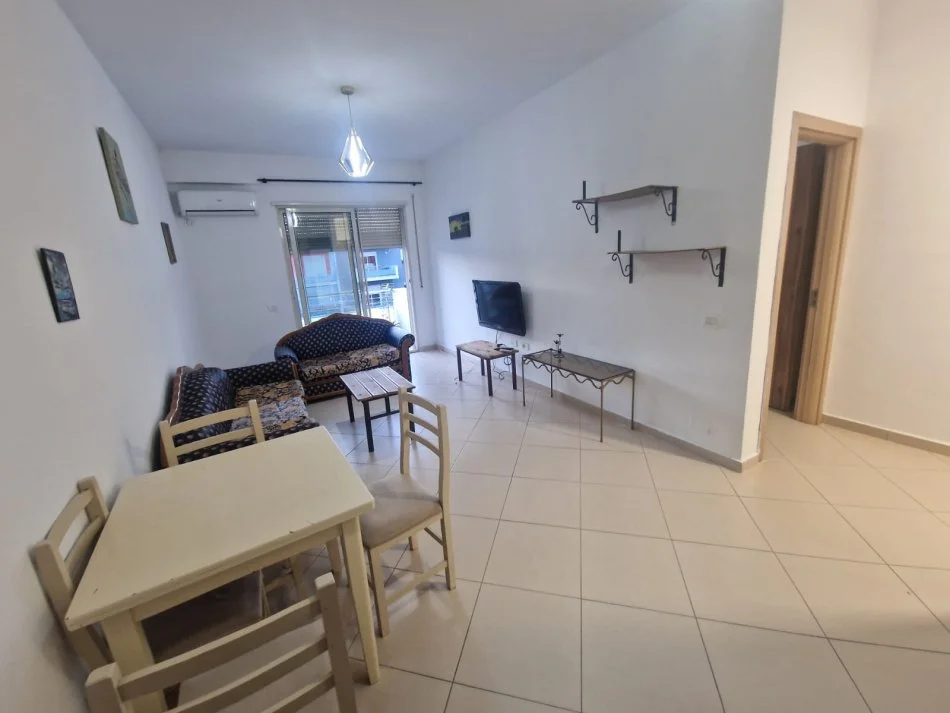 Tirane, shitet apartament 1+1+Ballkon Kati 8, 71 m² 110.000 € (Qytet Studenti)