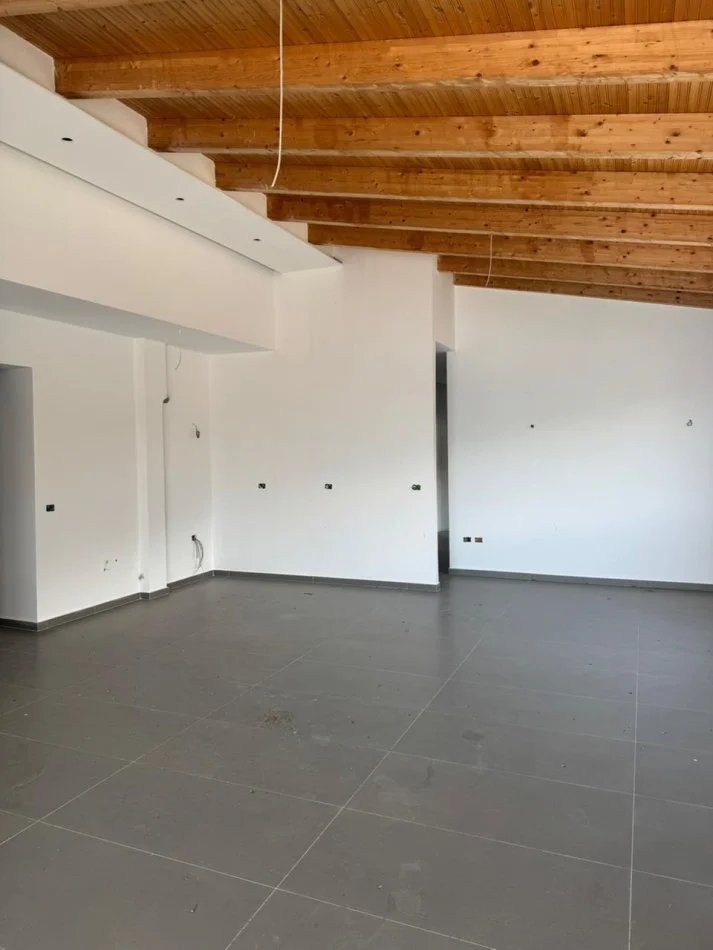 Sarande, shes apartament+verande | Penthouse 3+1+Ballkon Kati 9, 179 m² 350.000 € (Sarande)