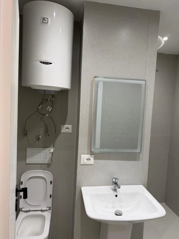 Tirane, shitet apartament 2+1 , 80 m² 196.000 € 