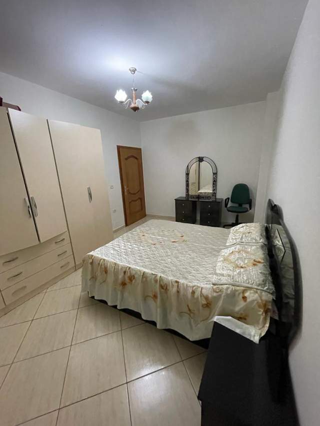 Tirane, jepet me qera apartament 2+1 Kati 2, 100 m² 450 Euro (Don Bosko)