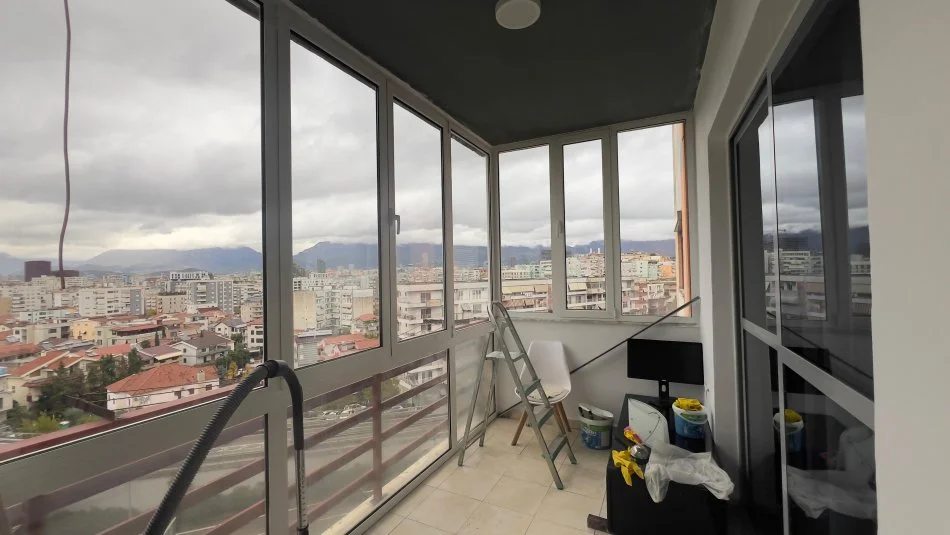 Tirane, jepet me qera apartament 1+1 , 85 m² 550 € 