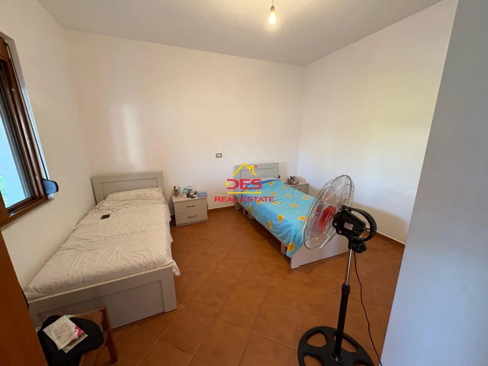 Vlore, shitet Vile Kati 2, 220 m² 170.000 € (Rruga Sokrat Leka)
