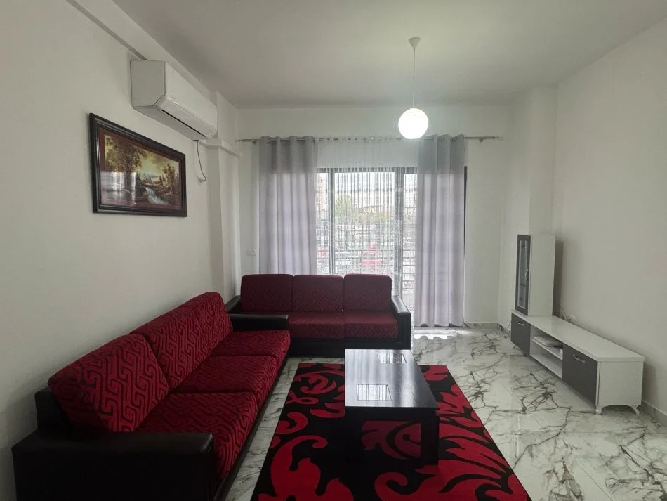 Tirane, jepet me qera apartament 1+1+Ballkon Kati 2, 78 m² 300 € (Dritan Hoxha)