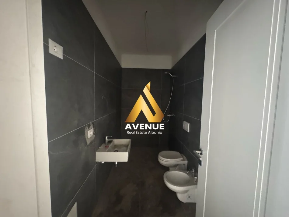 APARTAMENT 3+1+2 TUALETE + 2 BALLKONE  PER SHITJE TEK BULEVARDI I RI, ELBAVO REZIDENCE, TIRANE