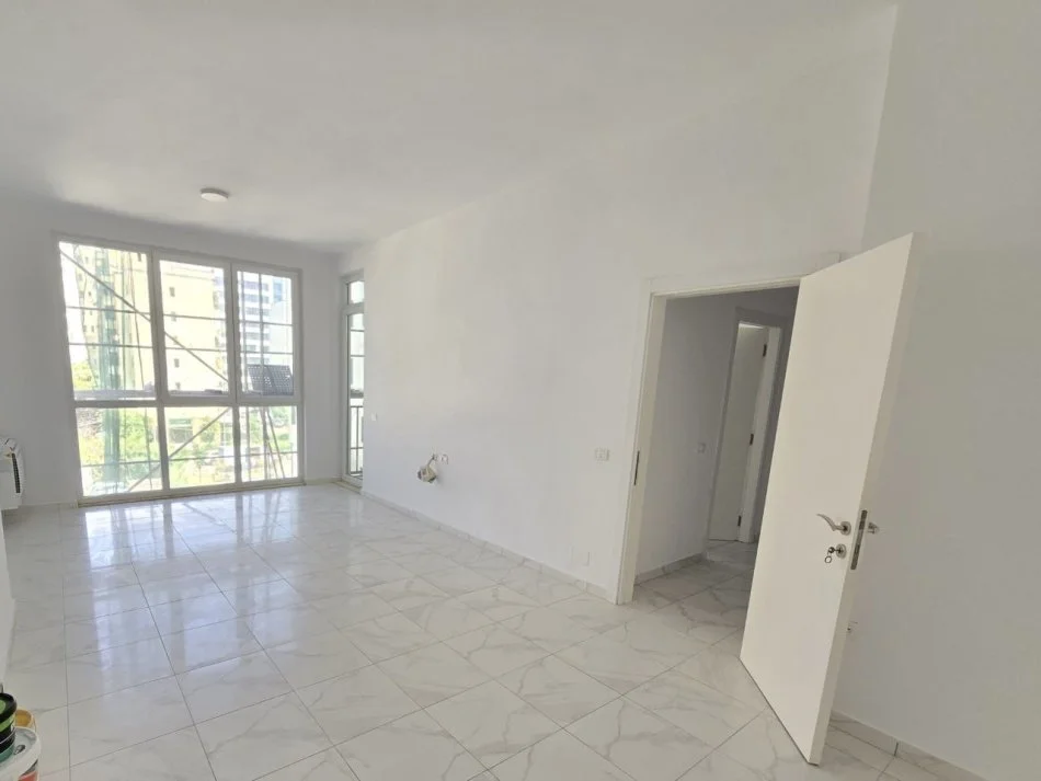 Tirane, shitet apartament 3+1+Ballkon , 111 m² 320.000 € (Square 21)