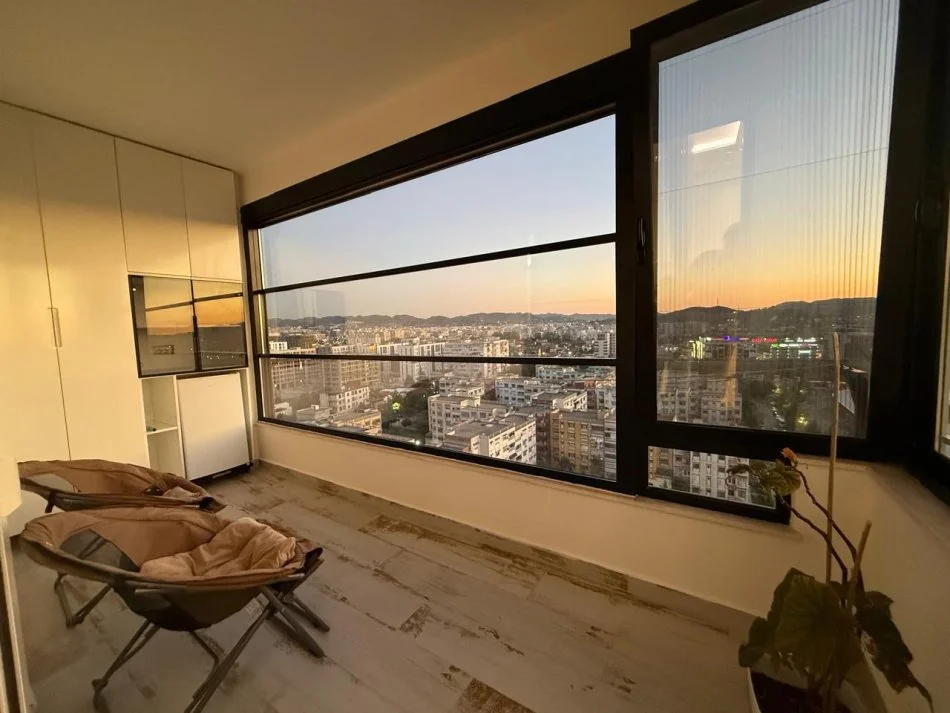 Tirane, jepet me qera apartament 3+1+Ballkon Kati 6, 135 m² 1.200 € (Kopshti zoologjik)