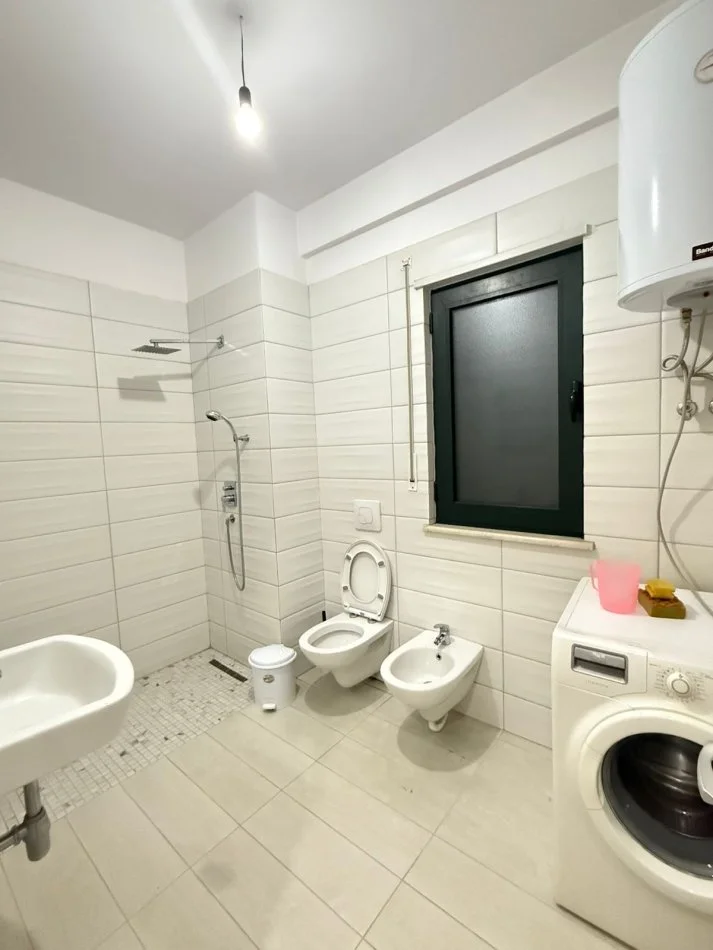 Tirane, jepet me qera apartament 2+1 Kati 2, 108 m² 550 € (Green City ,Unaza e Re)