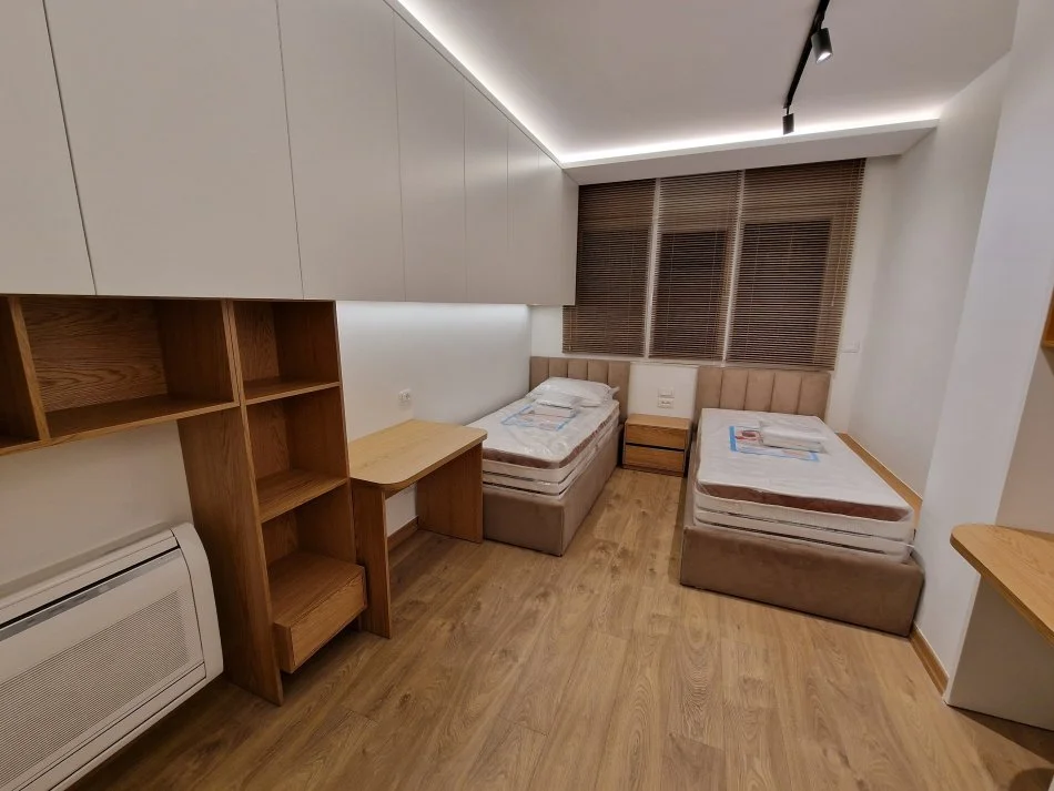 Tirane, jepet me qera apartament 2+1 Kati 3, 83 m² 1.000 € (Kopshti Zoologjik)