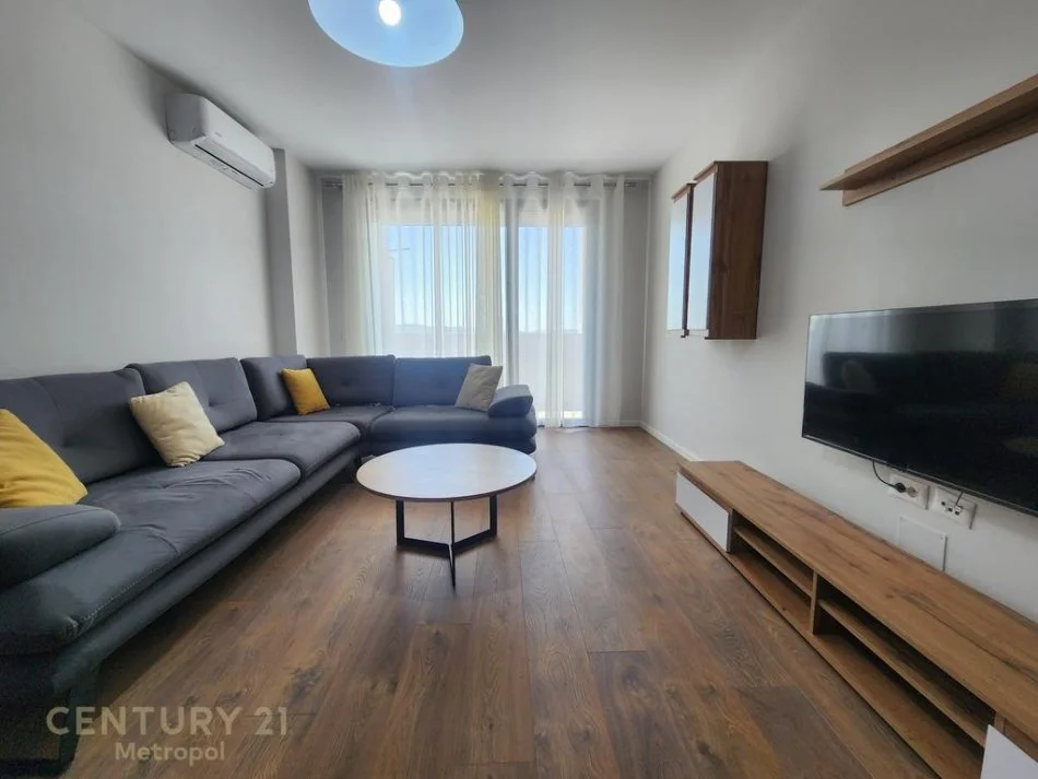 Tirane, jepet me qera apartament 2+1+Ballkon Kati 8, 115 m² 650 € (Kompleksi Zirkon, Tiranë)