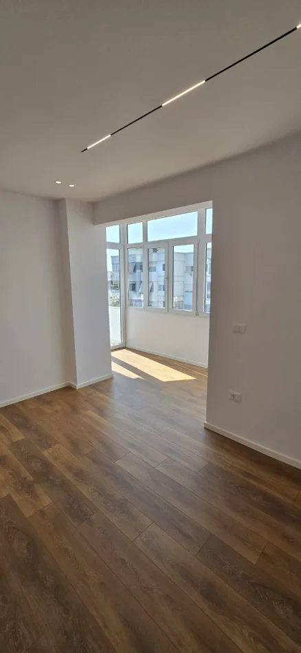 Tirane, shitet apartament 1+1 Kati 11, 65 m² 165.000 € (Shefqet Musaraj)