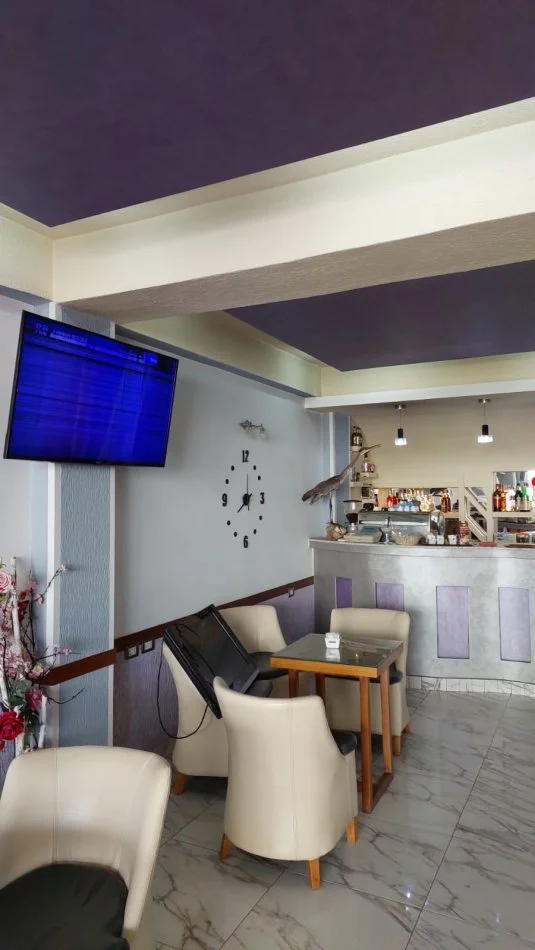 Tirane, jepet me qera ambjent biznesi Kati 0, 110 m² 800 € (Yzberisht)