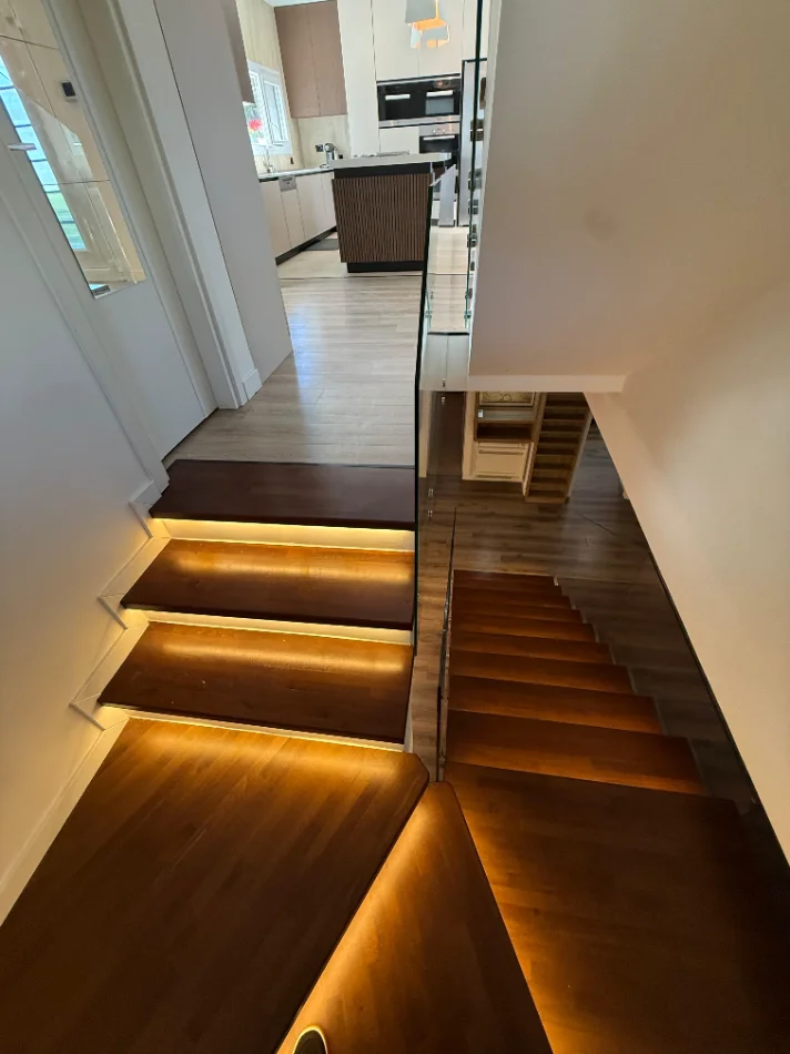 Tirane, jepet me qera Vile 3+1+Aneks+Ballkon Kati 3, 350 m² 3.500 € (Long Hill Residences)