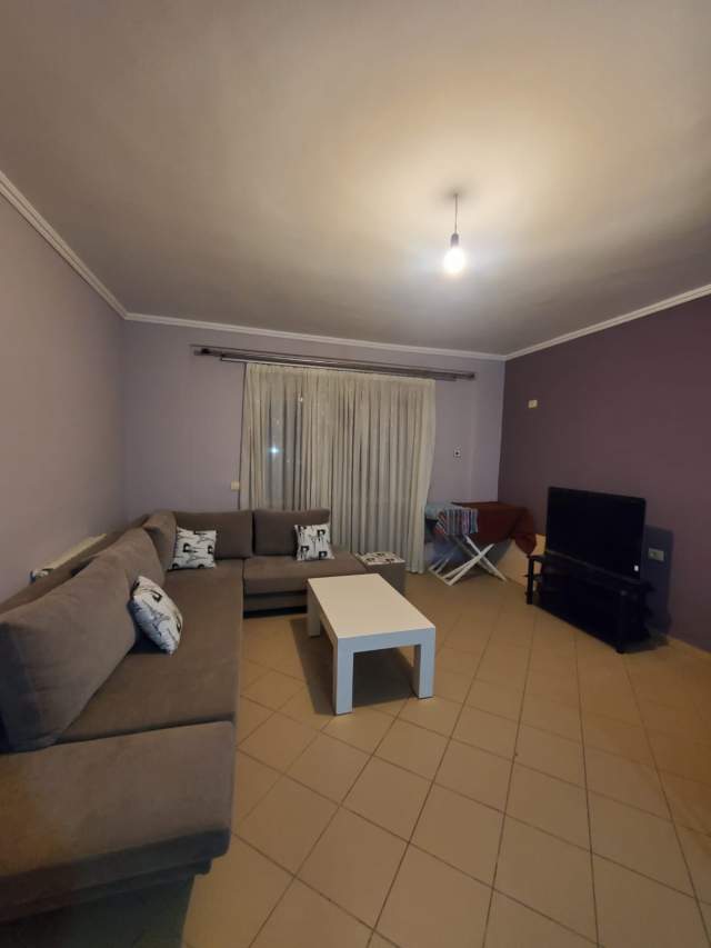 Tirane, jepet me qera apartament 2+1 Kati 3, 100 m² 350 Euro