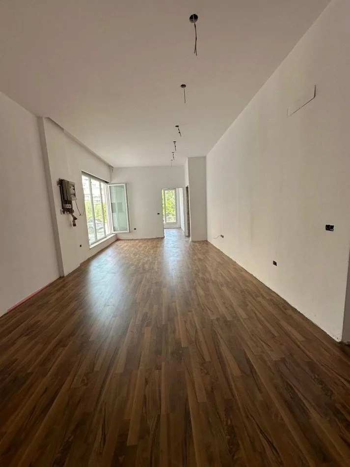 Tirane, shitet apartament 1+1 Kati 1, 47 m² 89.000 € (Kopshti Zologjik)