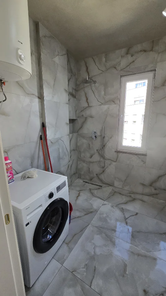 Tirane, jepet me qera apartament 1+1 Kati 8, 70 m² 60.000 € (Rruga teodor keko)