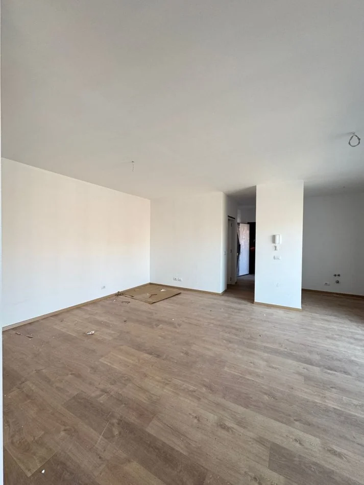 Tirane, shitet apartament 2+1+Ballkon Kati 4, 117 m² 144.500 € (Akses Tirana)