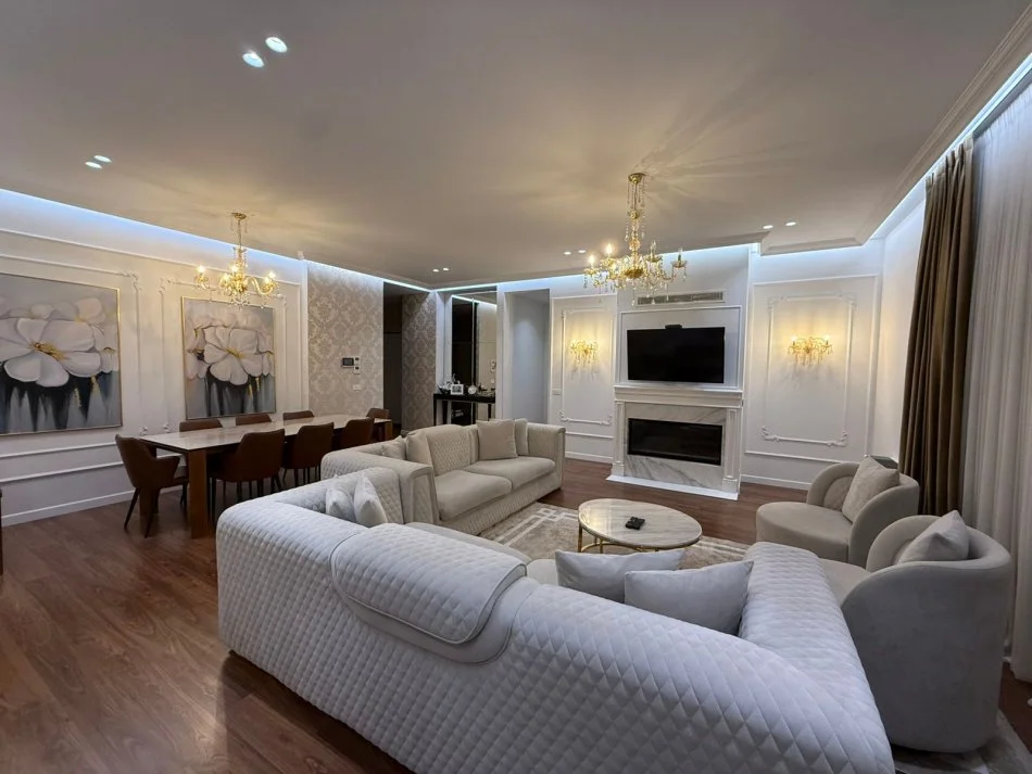 Tirane, shitet apartament 3+1+Ballkon , 202 m² 750.000 € 