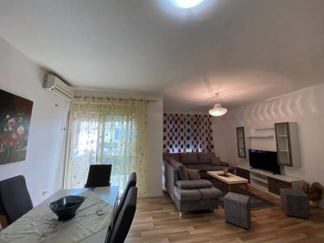 Tirane, jepet me qera apartament 2+1+BLK Kati 1, 120 m² 550 Euro (LIQENI I THATE)