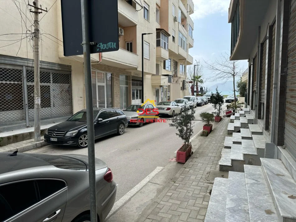 Vlore, shitet ambjent biznesi Kati 0, 62 m² 120.000 € (Rruga Piro Sava)