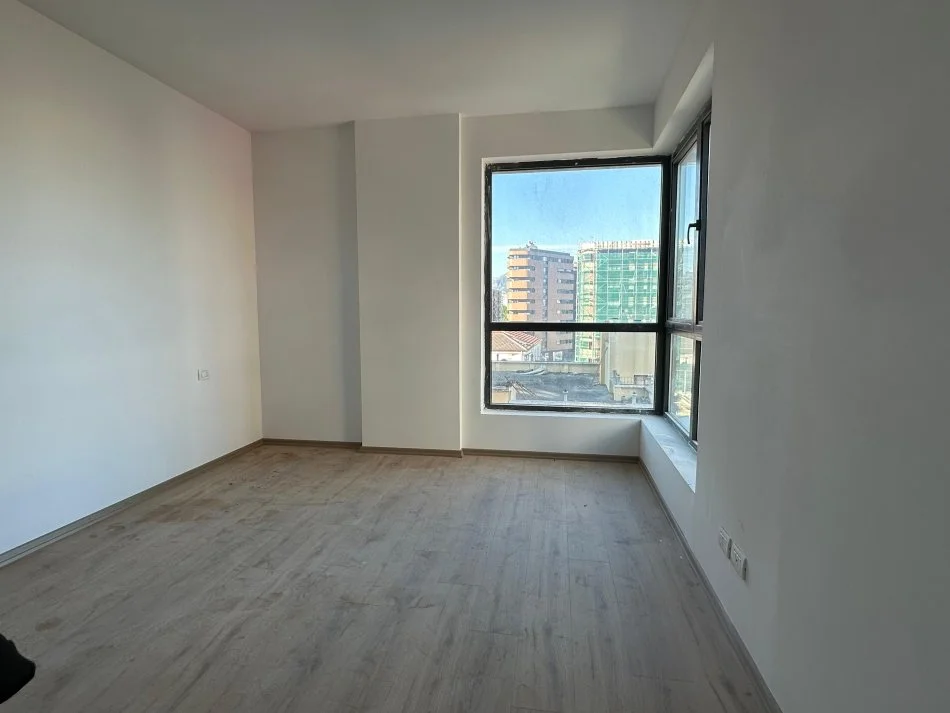 Tirane, shitet apartament 2+1 Kati 6, 79 m² 155.000 € 