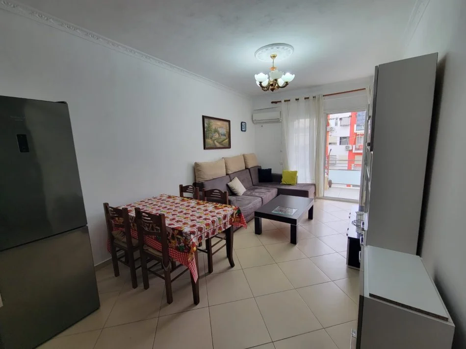 Tirane, jepet me qera apartament 1+1 Kati 6, 72 m² 450 € (Tirana Golden Park)