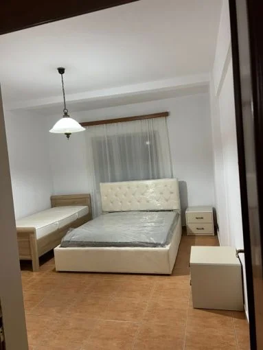 Tirane, jepet me qera apartament 1+1+Aneks+Ballkon Kati 5, 70 m² 550 € (Bulevardi I Ri , Rruga Karl Gega)