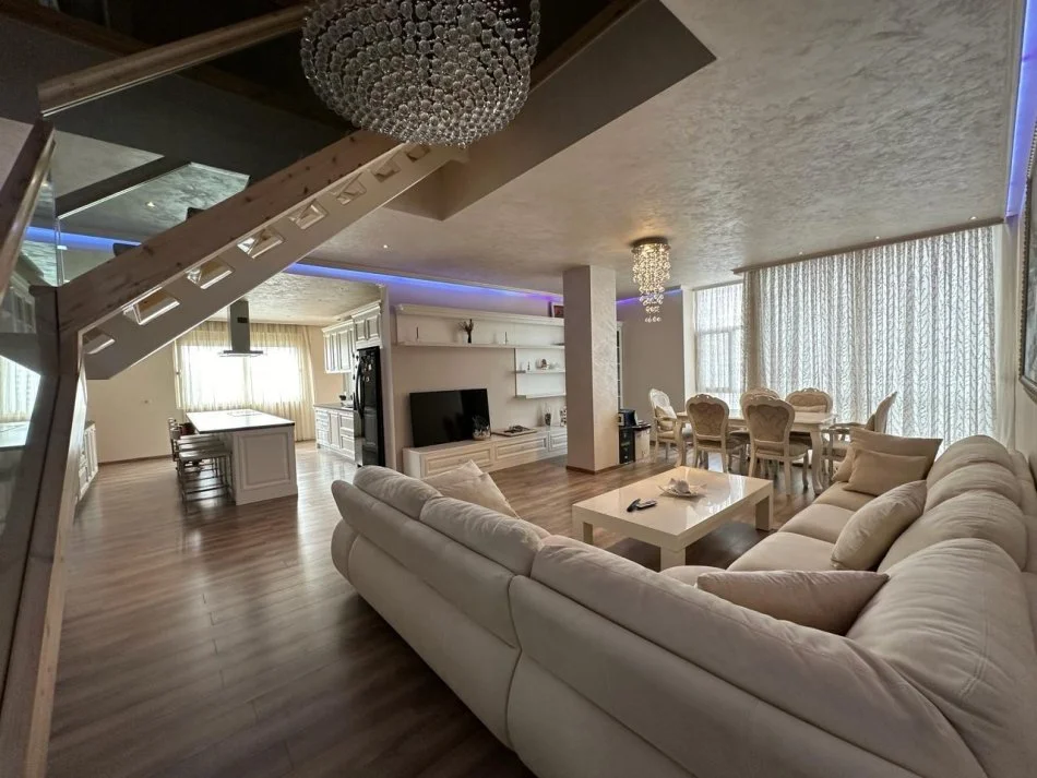 Durres, shitet apartament duplex Dublex Kati 5, 200 m² 200,000 € (durres)