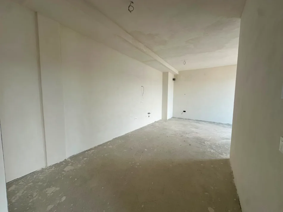 Tirane, shitet apartament 2+1+Ballkon Kati 9, 90 m² 170.000 € (Rruga Andrea Kushi)