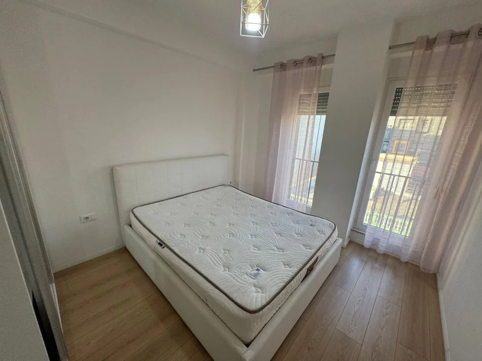 Tirane, jepet me qera apartament 1+1 Kati 3, 58 m² 600 € (21 dhjetori)